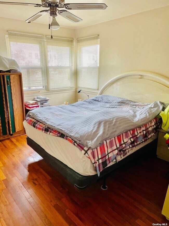 Building Photo - 67-04 215th St