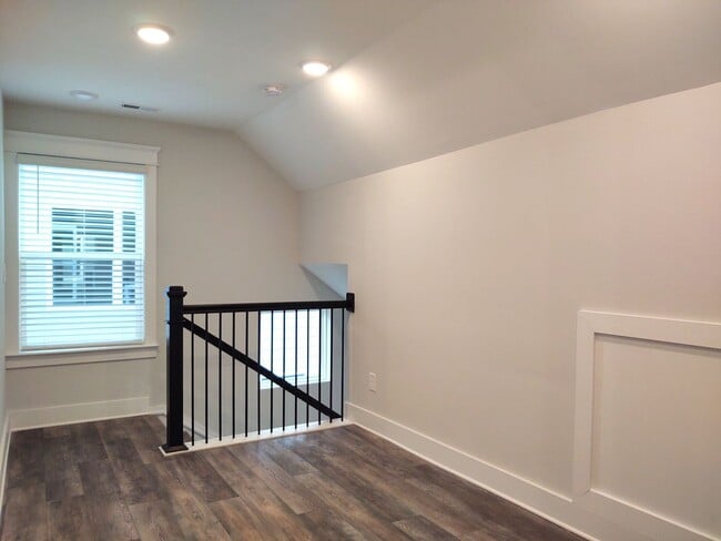 Building Photo - Beautiful Home located in the McKee Grove ...