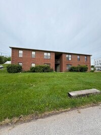 Building Photo - 121 N Brand St