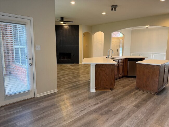 Building Photo - 8301 Blacktail Trail
