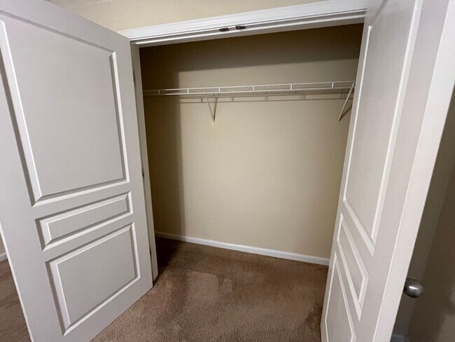 Building Photo - 14-1414 Jones