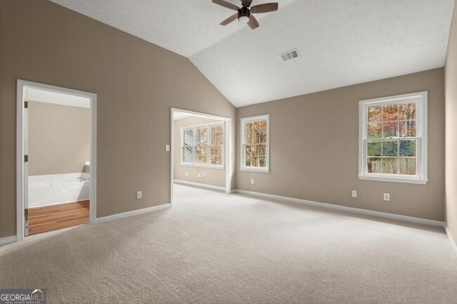 Building Photo - 16 Valleyside Dr