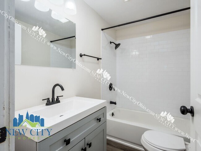 Building Photo - 154-156 N Central Avenue, Columbus, OH 43222