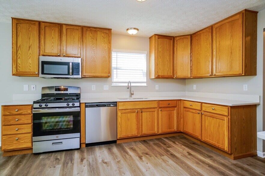 Building Photo - 5813 Lonerise Ln