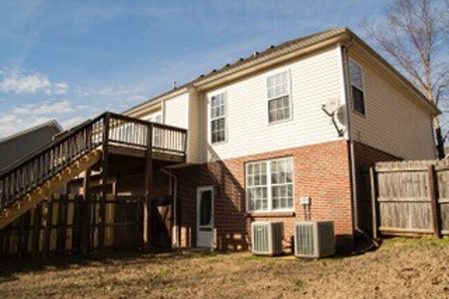 Building Photo - 514 Winding Bluff Way