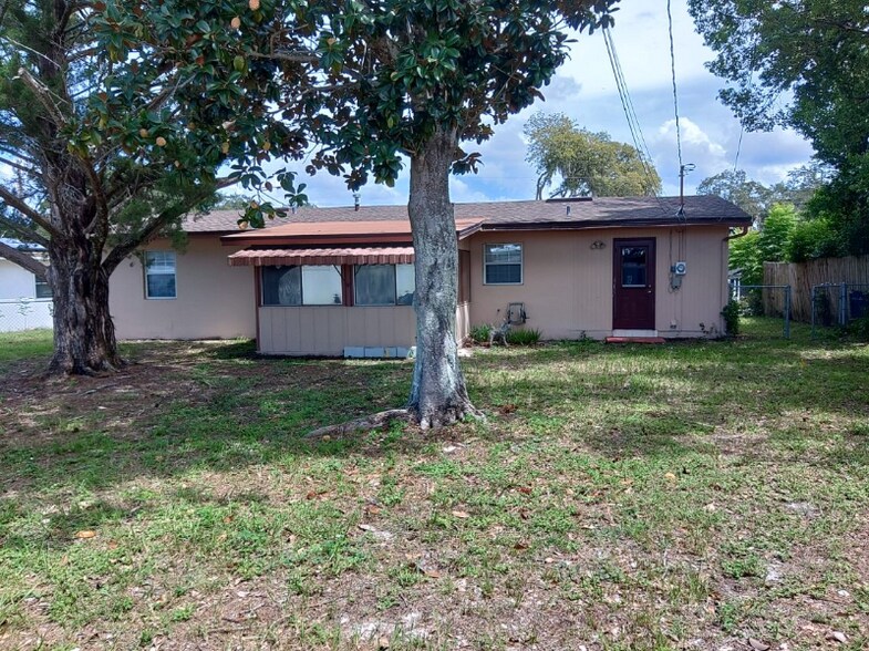 Building Photo - 1424 W Hartley Cir