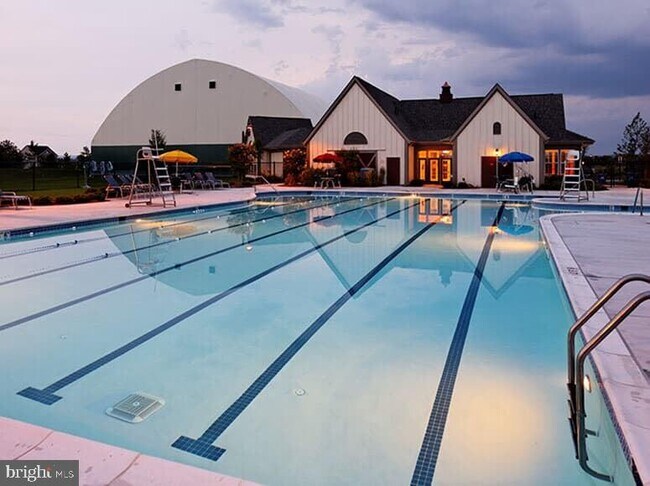 Building Photo - 513 Parkland Dr