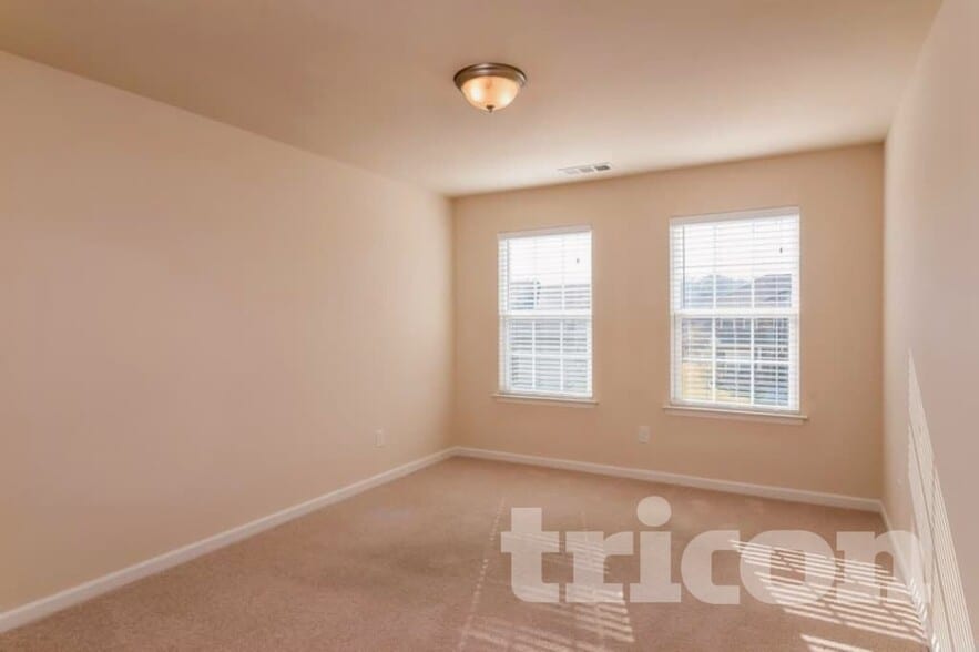 Building Photo - 1040 Merrick Rd