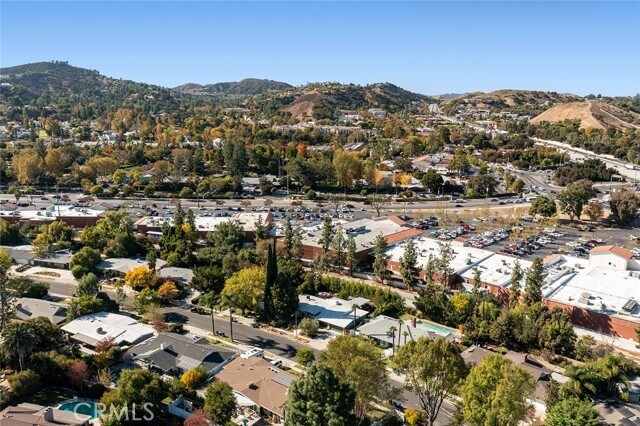 Building Photo - 4835 Almidor Ave