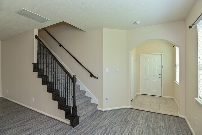 Building Photo - 14511 Roaring Fork Ln