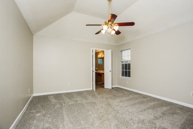 Building Photo - 3566 E Regency Park Cir