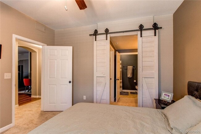 Building Photo - LOCATION LOCATION!! 2-bed 2-bath condo loc...