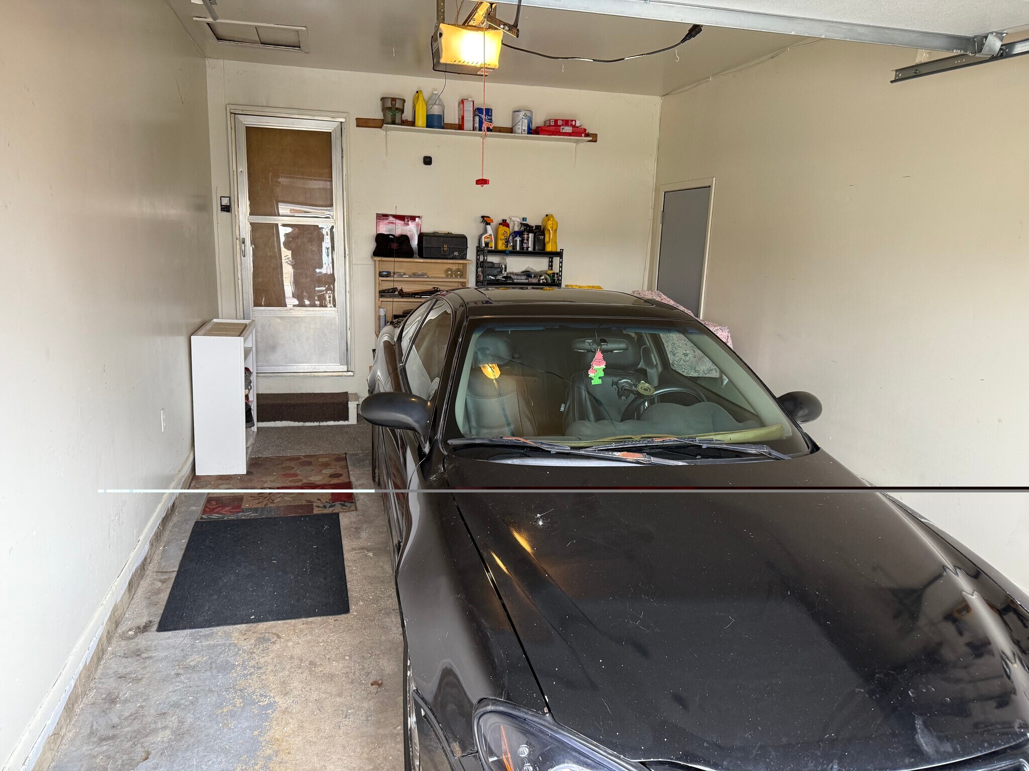 Building Photo - 2225 Yount St