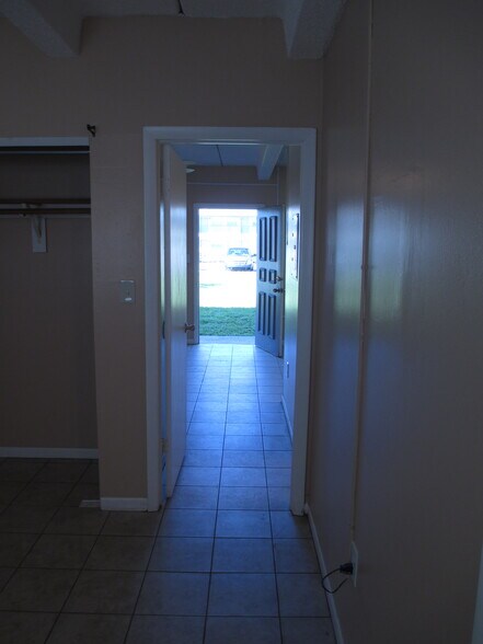 Building Photo - 1713 Dixon Blvd