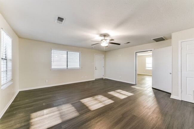 Building Photo - 3602 Alice St