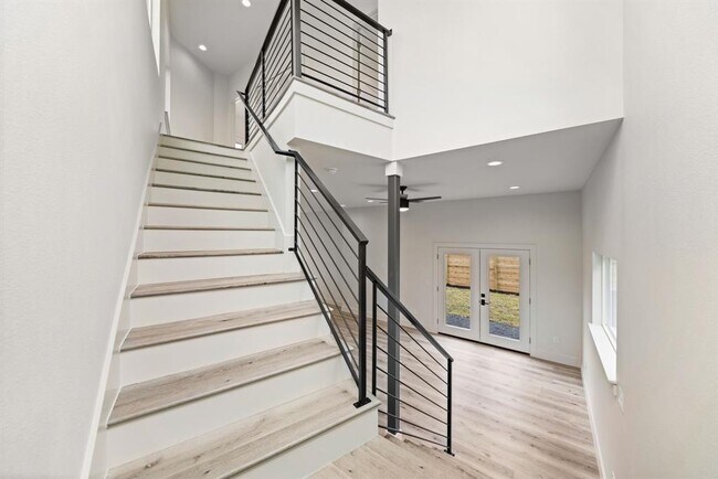 Building Photo - 8507 Hathaway Dr