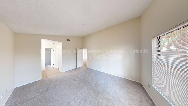 Building Photo - 10025 Creekwater Blvd