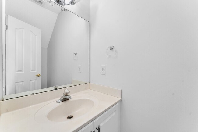 Building Photo - 21 Glencove Ct