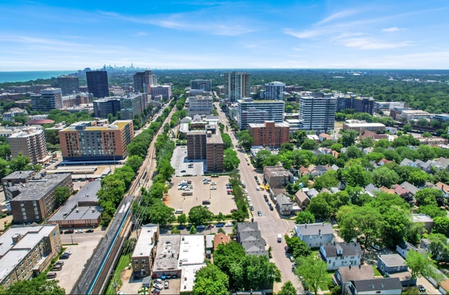 Building Photo - 826 Hamlin St