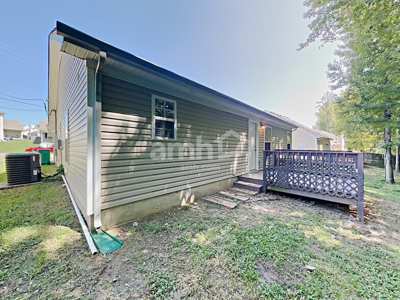 Building Photo - 1375 E Nir Shreibman