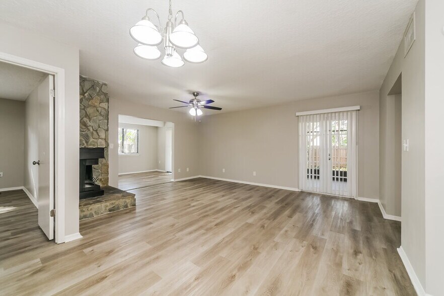 Building Photo - 1056 Saddleback Ridge Rd