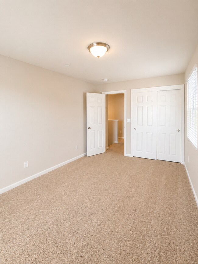 Building Photo - 3744 Magnificent Way