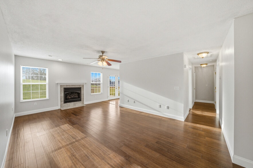 living room - 1453 Chessingham Dr