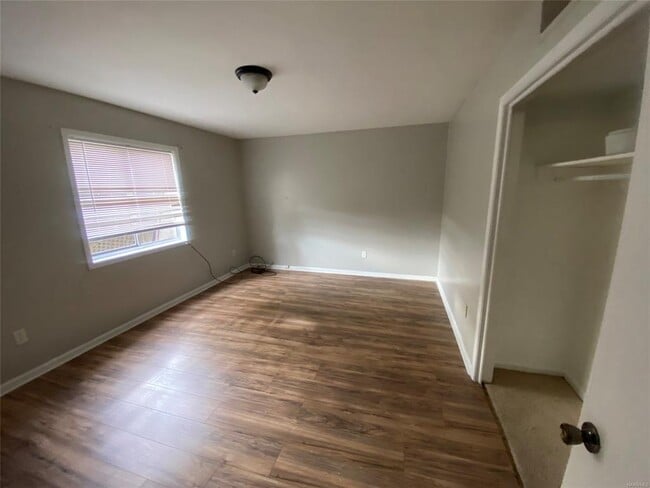 Building Photo - 2440 Price St