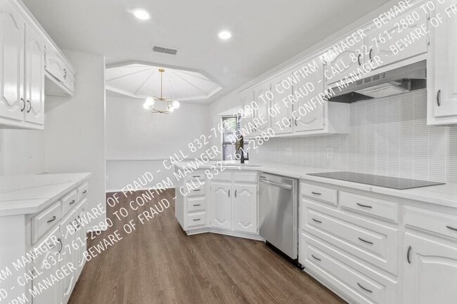 Building Photo - 4536 Jenning Dr