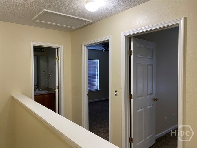 Building Photo - 149 Trellis Way