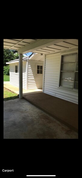 Building Photo - 128 Free Will Ln