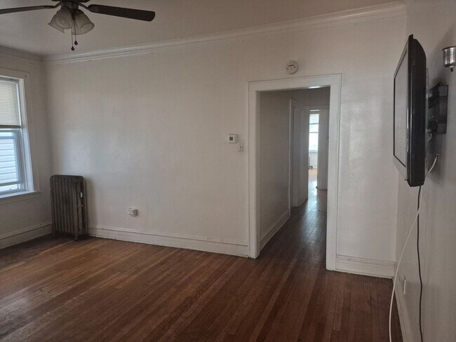 Building Photo - 4722 N Kennicott Ave