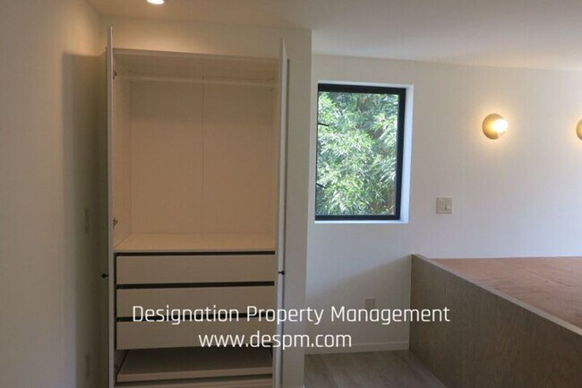 Building Photo - 3181 Verdugo Pl