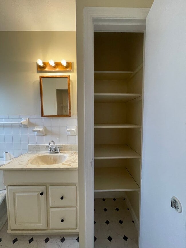 Building Photo - Coming Soon! Lovely Home w/ HW Floors! *Spring Special-$100/mo Off Your Rent for 6 Months!*