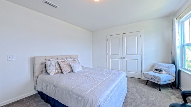 Building Photo - A stylish and modern single-family home wi...