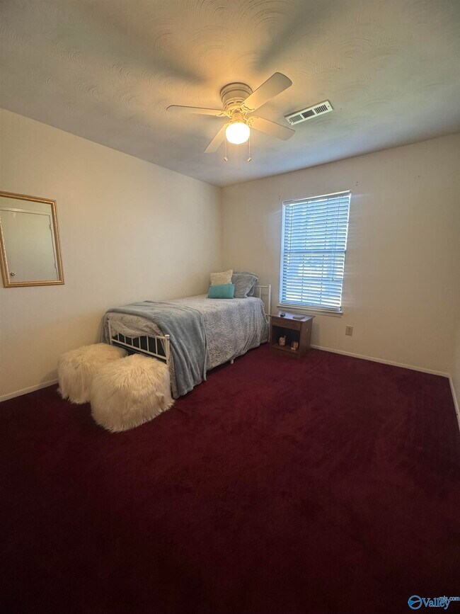 Building Photo - 117 Water Oak Ct