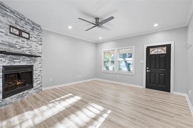 Building Photo - 715 Filbert St