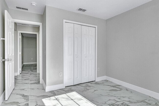 Building Photo - 656 Linnet Ct