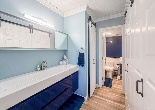 Building Photo - 845 Benjamin Franklin Dr