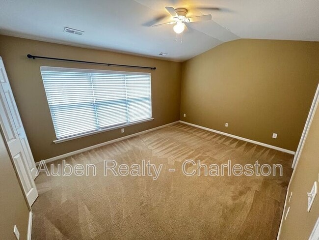 Building Photo - 226 S Lamplighter Ln