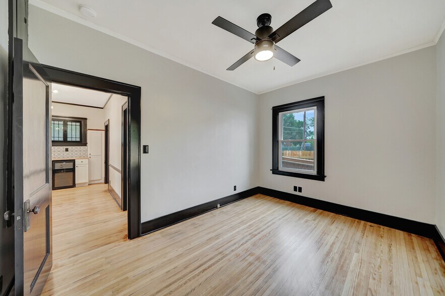 Building Photo - 216 N 25th St