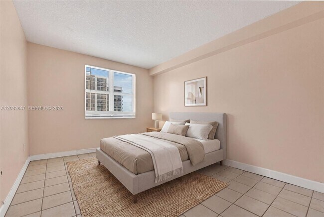 Building Photo - 50 Menores Ave