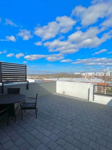Rooftop - 418 Southend Crossing Ln