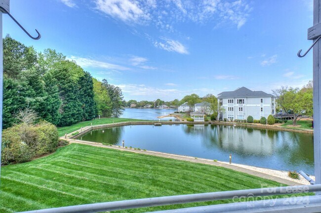 Building Photo - 18840 Nautical Dr