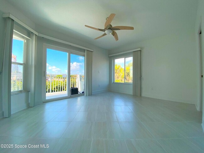 Building Photo - 2035 Jimmy Buffett Mem Hwy