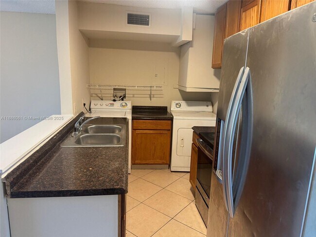 Building Photo - 4519 Treehouse Ln