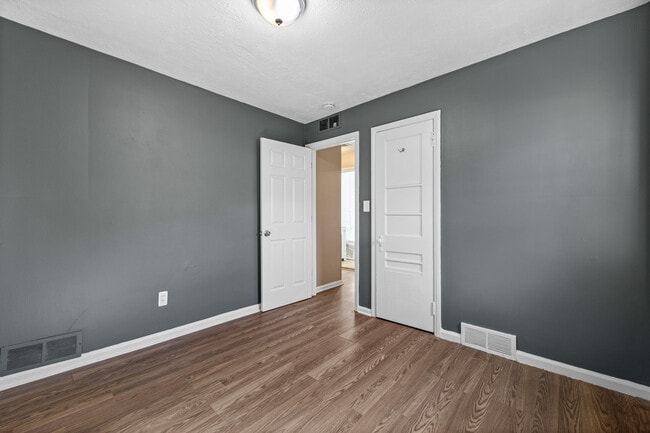 Building Photo - 4705 Jackson St