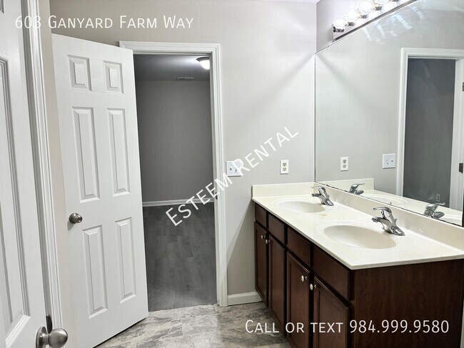 Building Photo - 603 Ganyard Farm Way