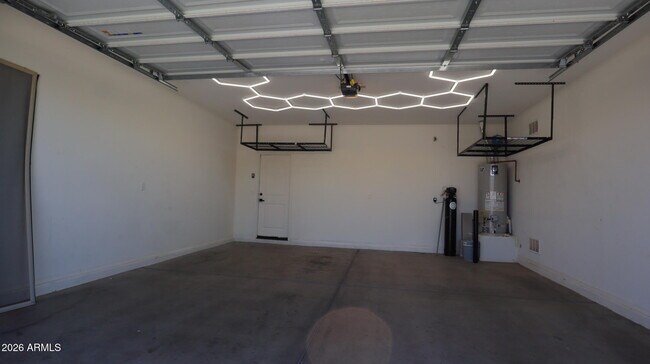 Building Photo - 2413 W Sunland Ave