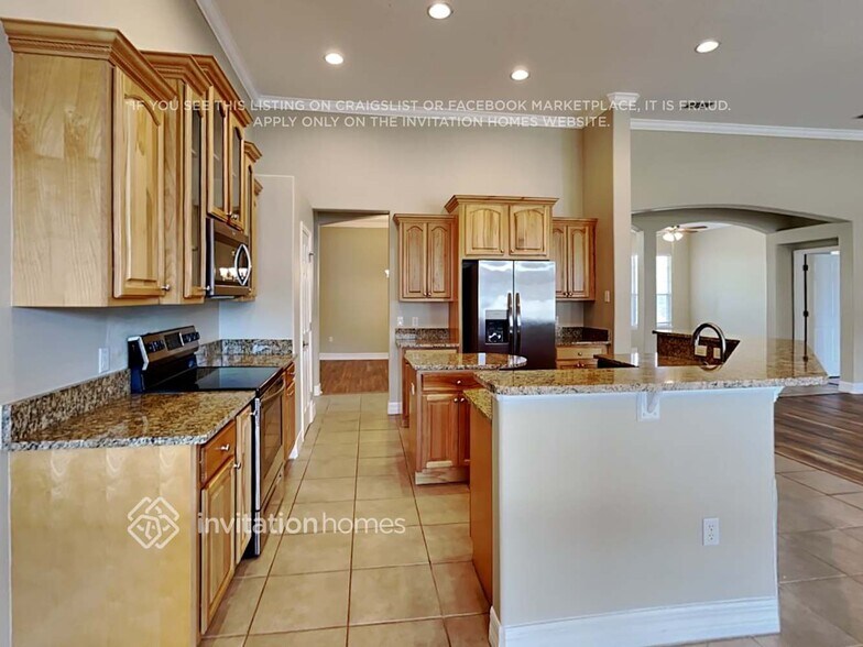 Building Photo - 6462 Hickory View Dr